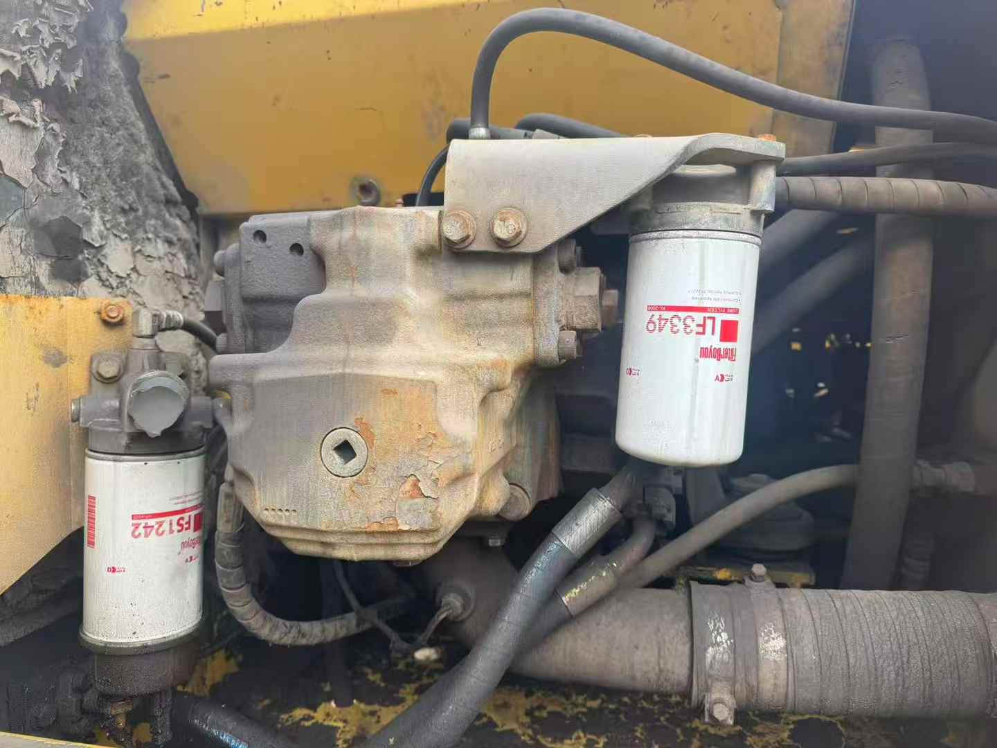 Used Komatsu PC200-8 Excavator 2012 Model / 3