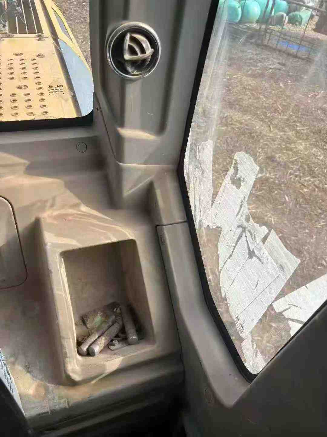 Used XCMG XE215D Excavator 2018 Model / 4