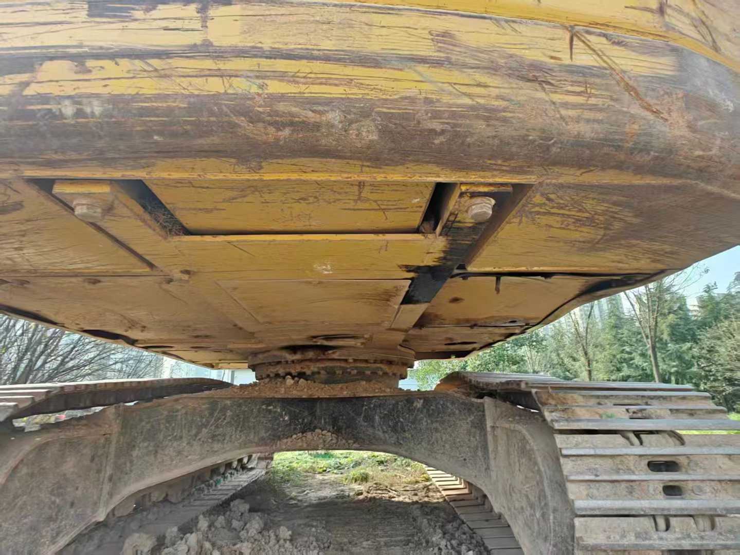 Used Komatsu PC220 Excavator 2014 Model / 6