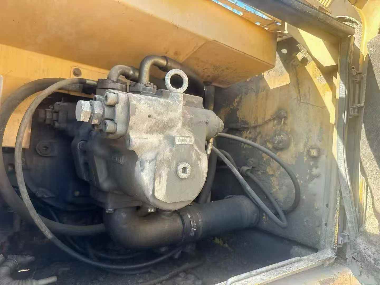 Used Komatsu PC200-6 Excavator 2016 Model / 6