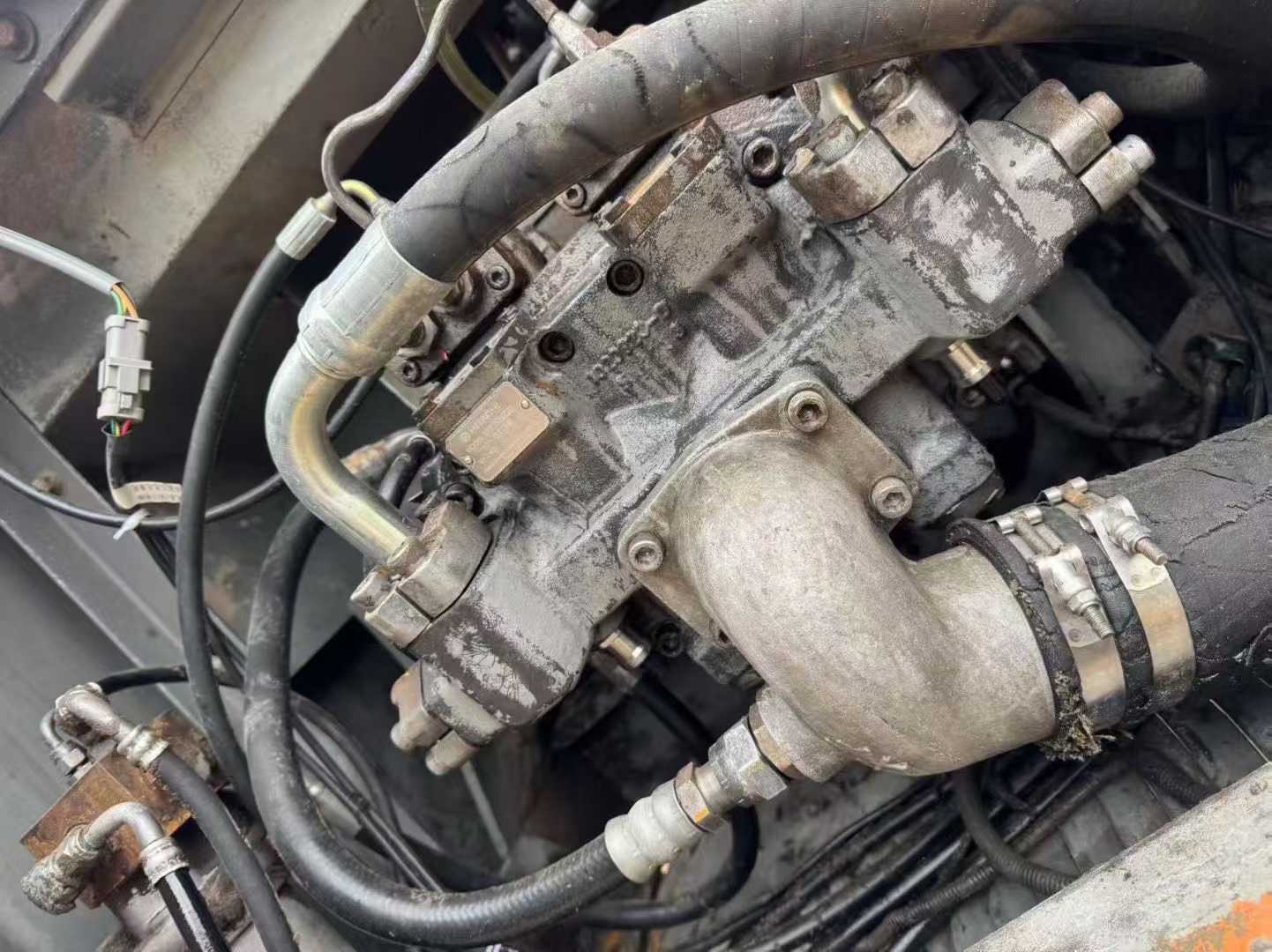 Used Hitachi ZAXIS200 Excavator 2016 Model / 6