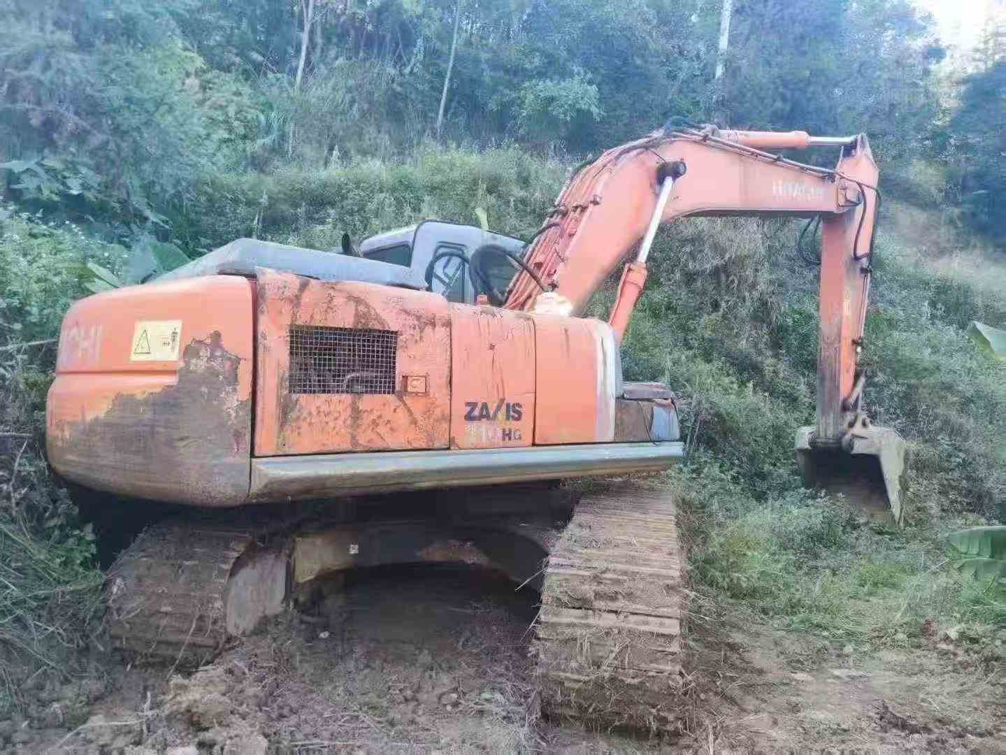 Used Hitachi ZX210-3G Excavator 2011 Model / 2