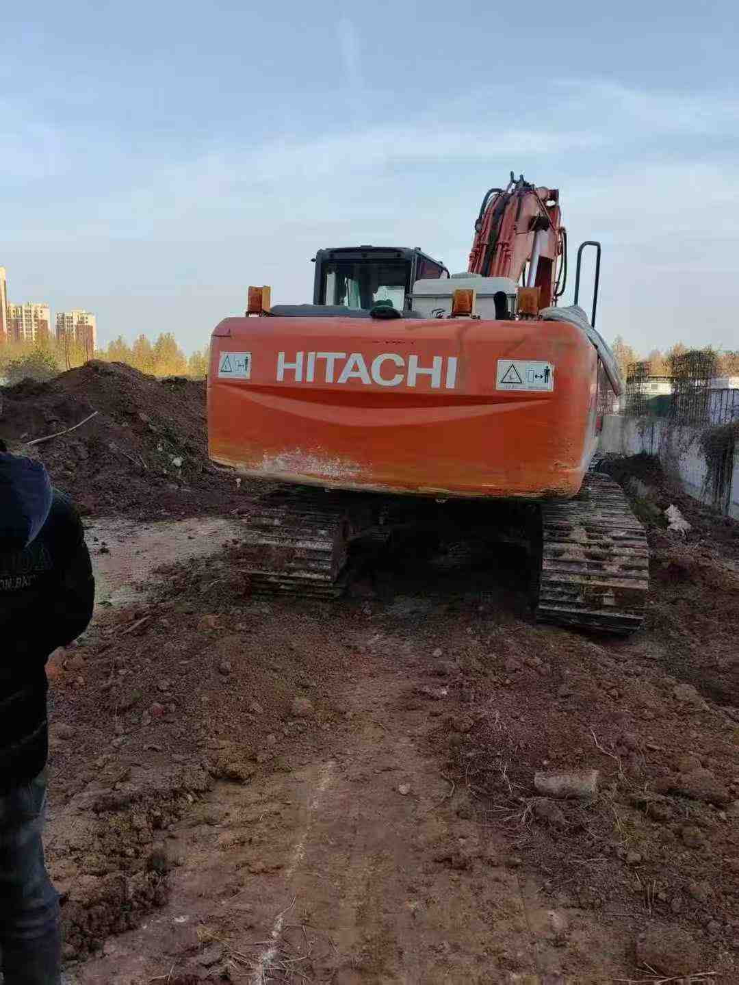 Used Hitachi ZAXIS200 Excavator 2012 Model / 3