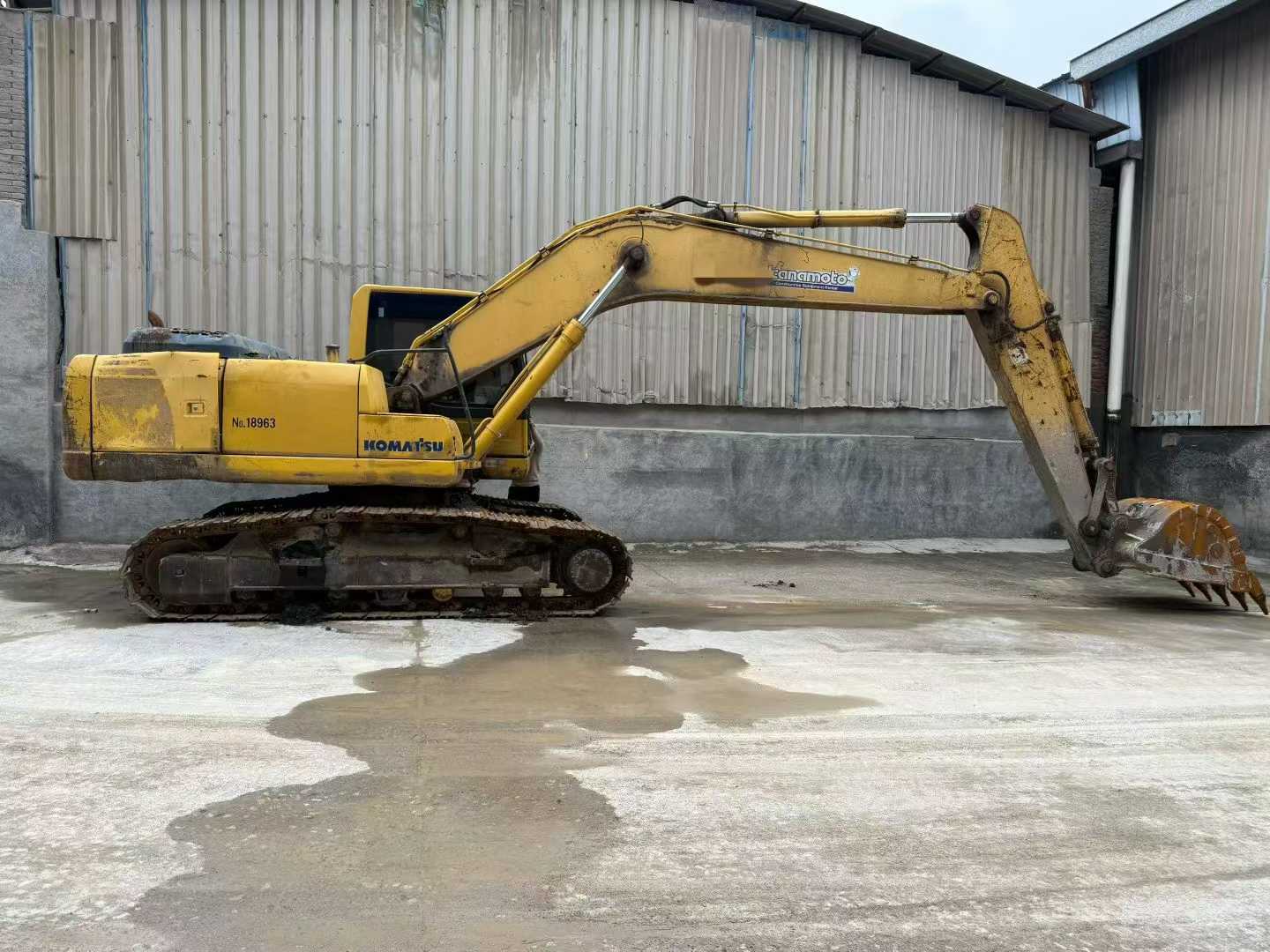 Used Komatsu PC200-8N1 Excavator 2016 Model / 4