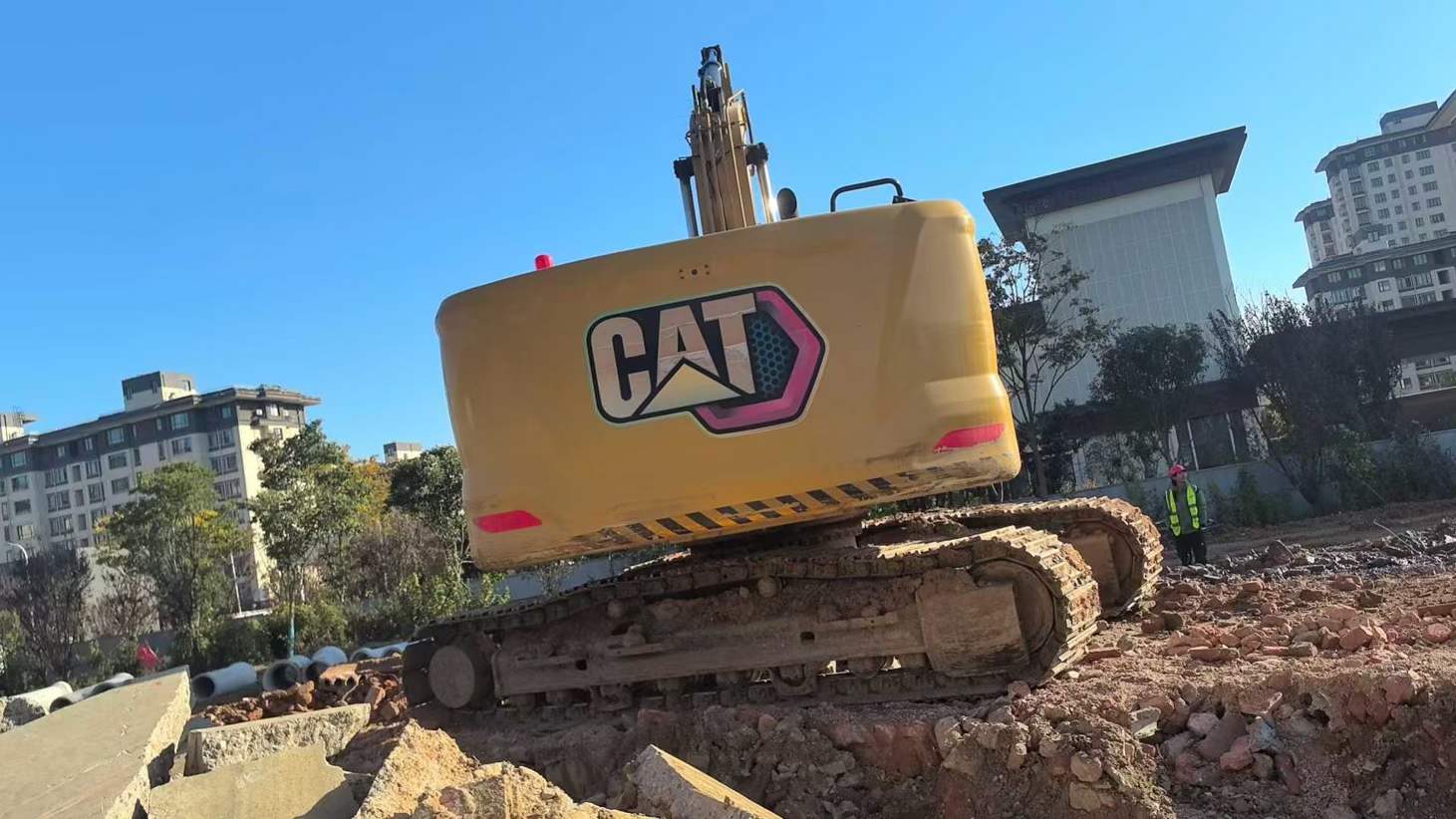Used Caterpillar 323 Excavator 2021 Model / 2