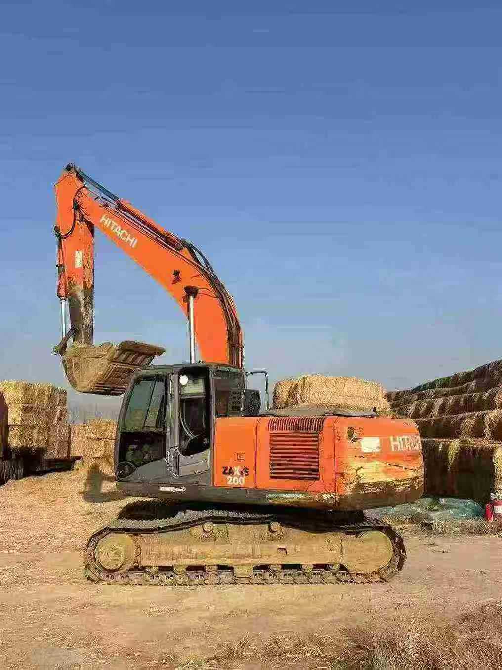 Used Hitachi ZAXIS200 Excavator 2016 Model / 2