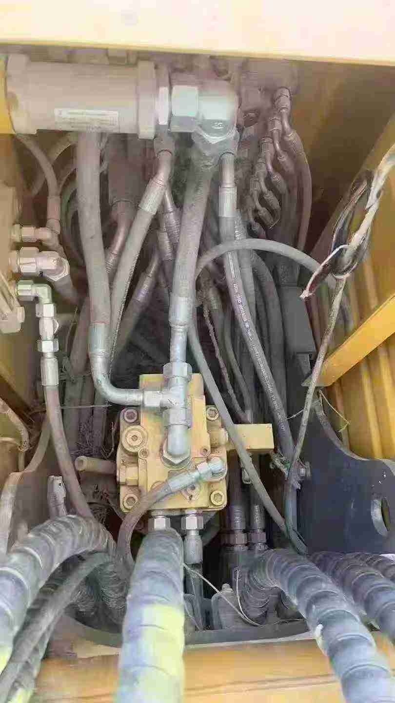 Used XCMG XE75WD Excavator 2021 Model / 3