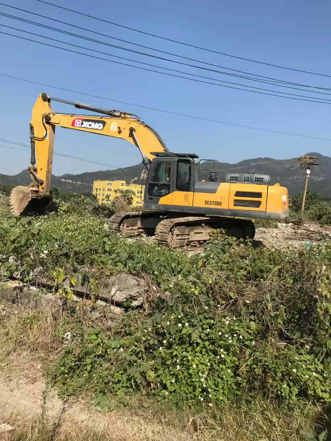 Used XCMG XE370 Excavator 2021 Model / 3