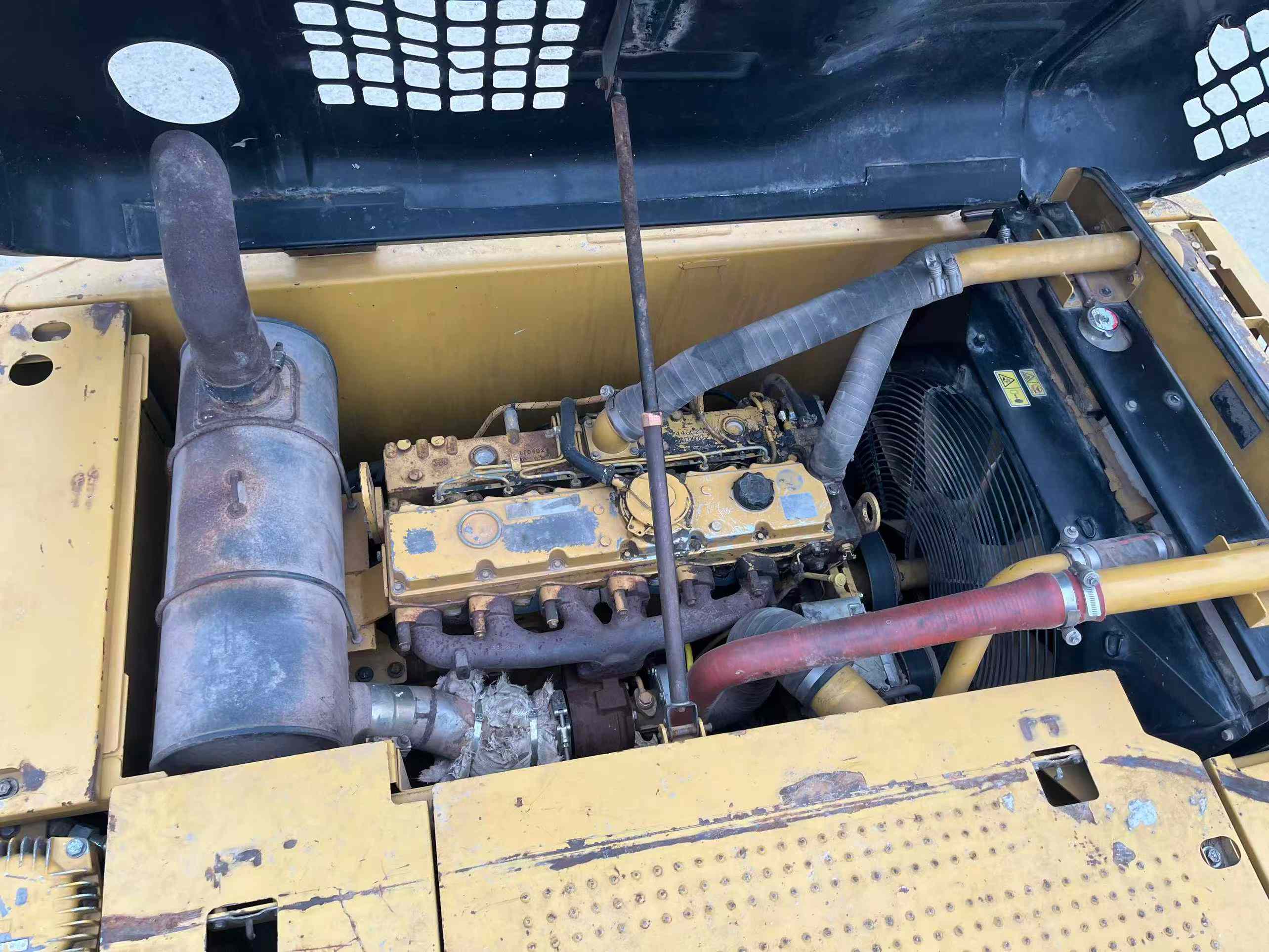 Buy Caterpillar 320D Used Excavator / 7 Used Caterpillar 320D Excavator 2014 Model / 7