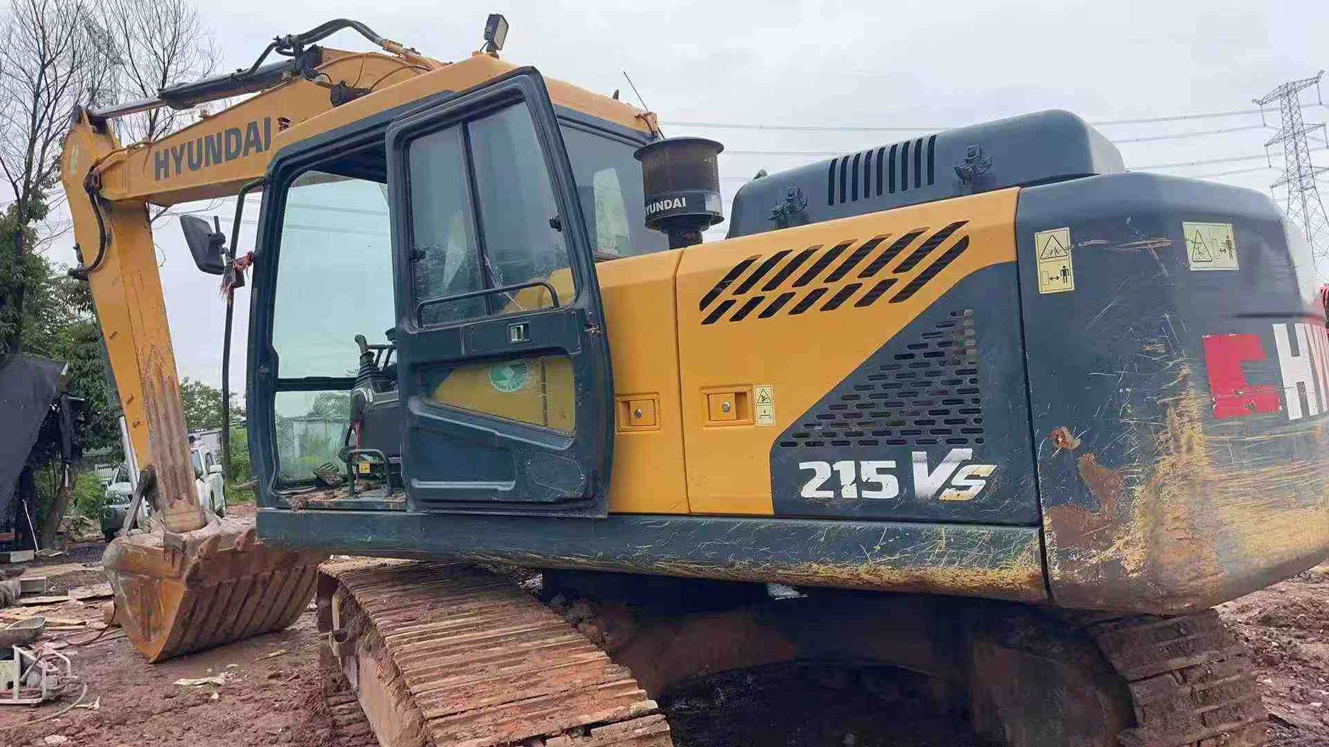 Used Hyundai R215VS Excavator 2020 Model / 4
