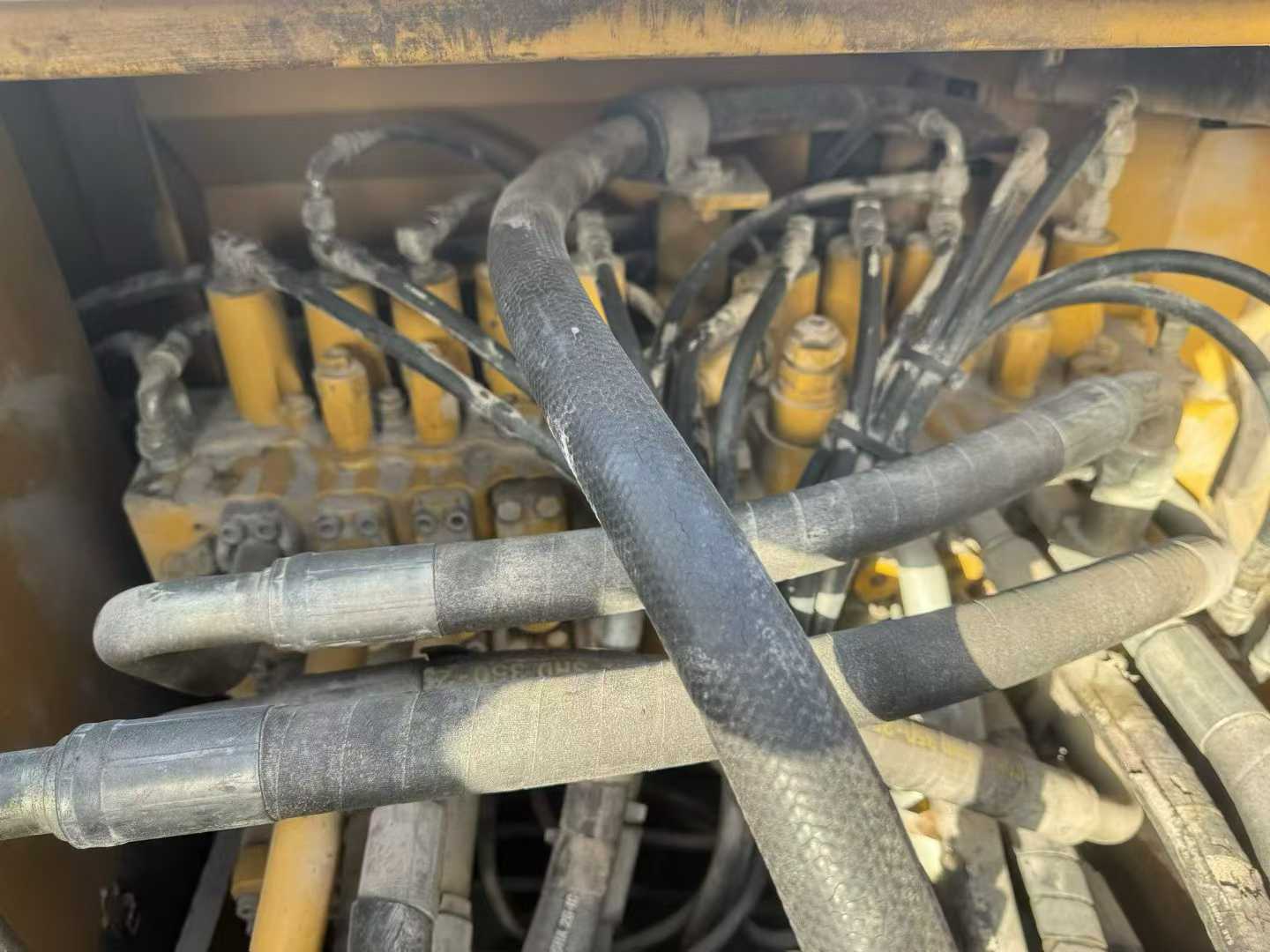 Used Caterpillar 320D Excavator 2013 Model / 8