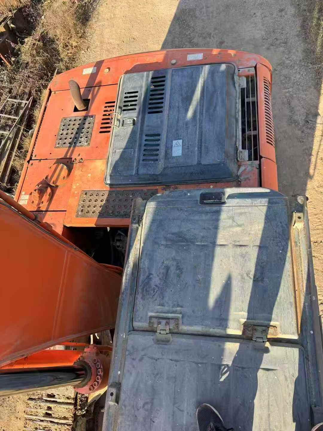 Used Hitachi ZAXIS200 Excavator 2010 Model / 3