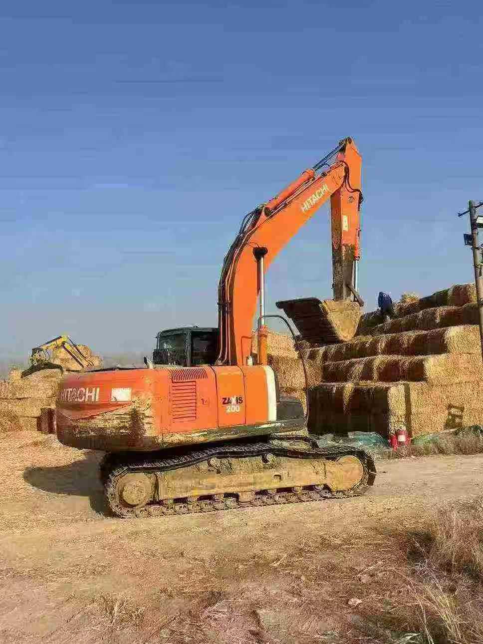 Used Hitachi ZAXIS200 Excavator 2016 Model / 3