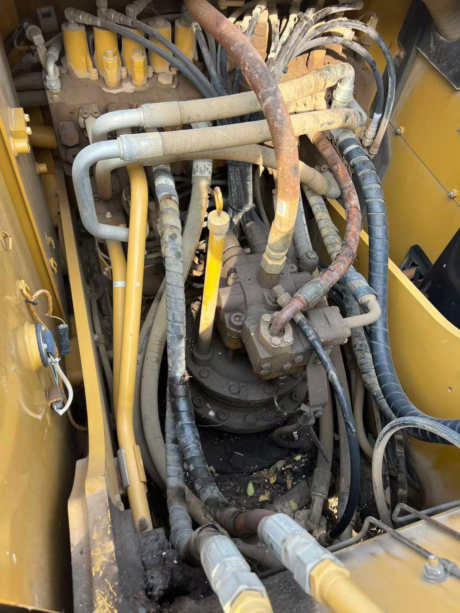 Used Caterpillar 323 Excavator 2017 Model / 2