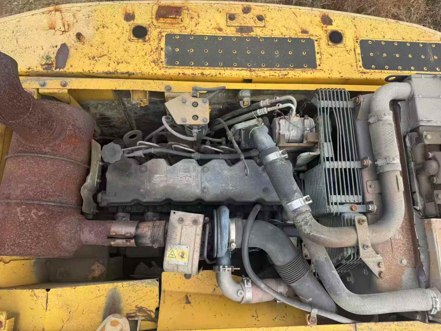 Used Komatsu PC200-8 Excavator 2012 Model / 7