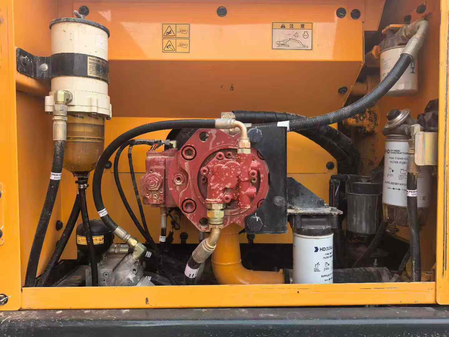 Used Hyundai R215VSN Excavator 2022 Model / 7