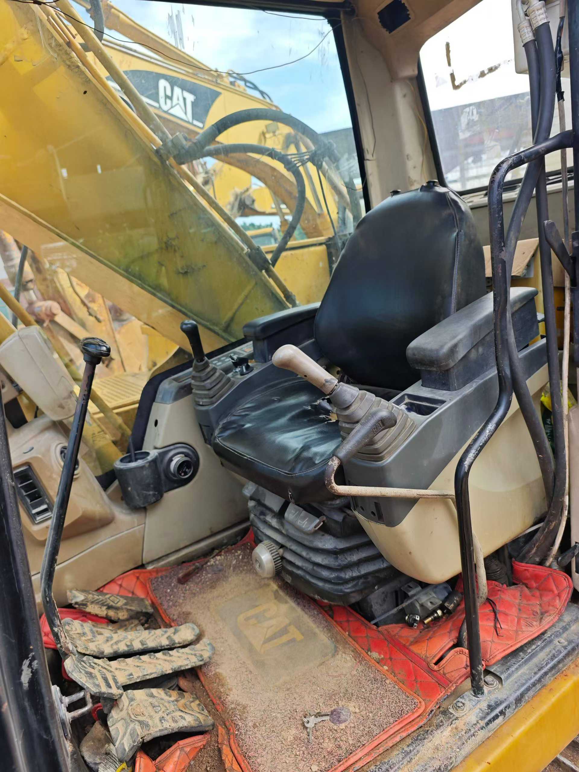Used Caterpillar 320C Excavator 2016 Model / 9