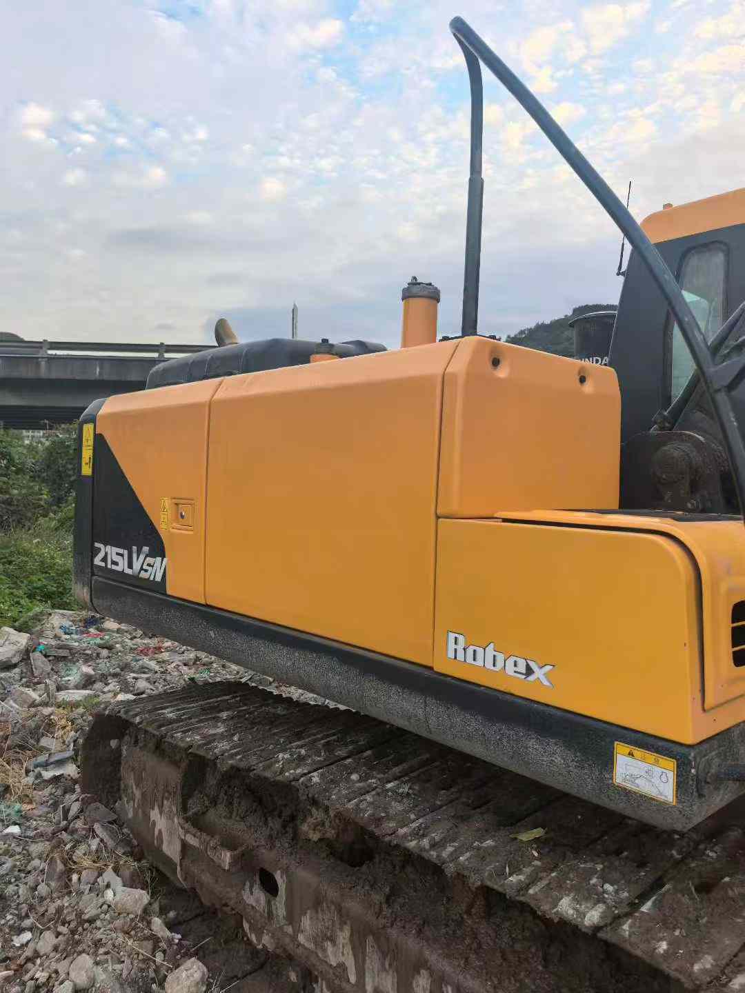 Used Hyundai R215VSN Excavator 2022 Model / 9