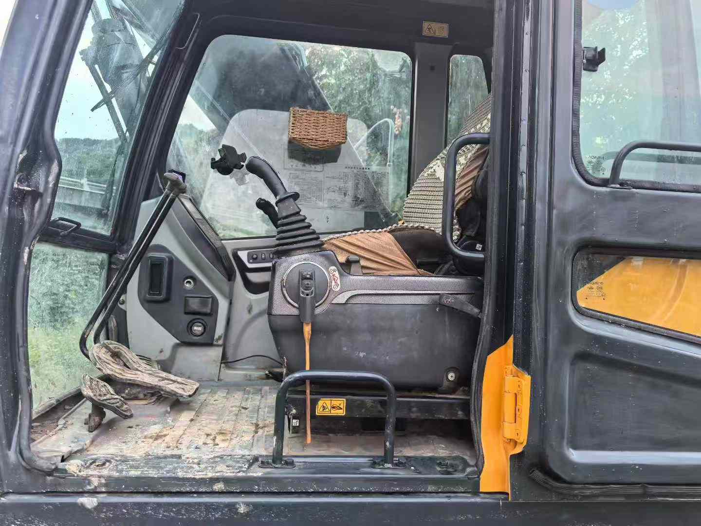 Used Hyundai R215VSN Excavator 2022 Model / 3