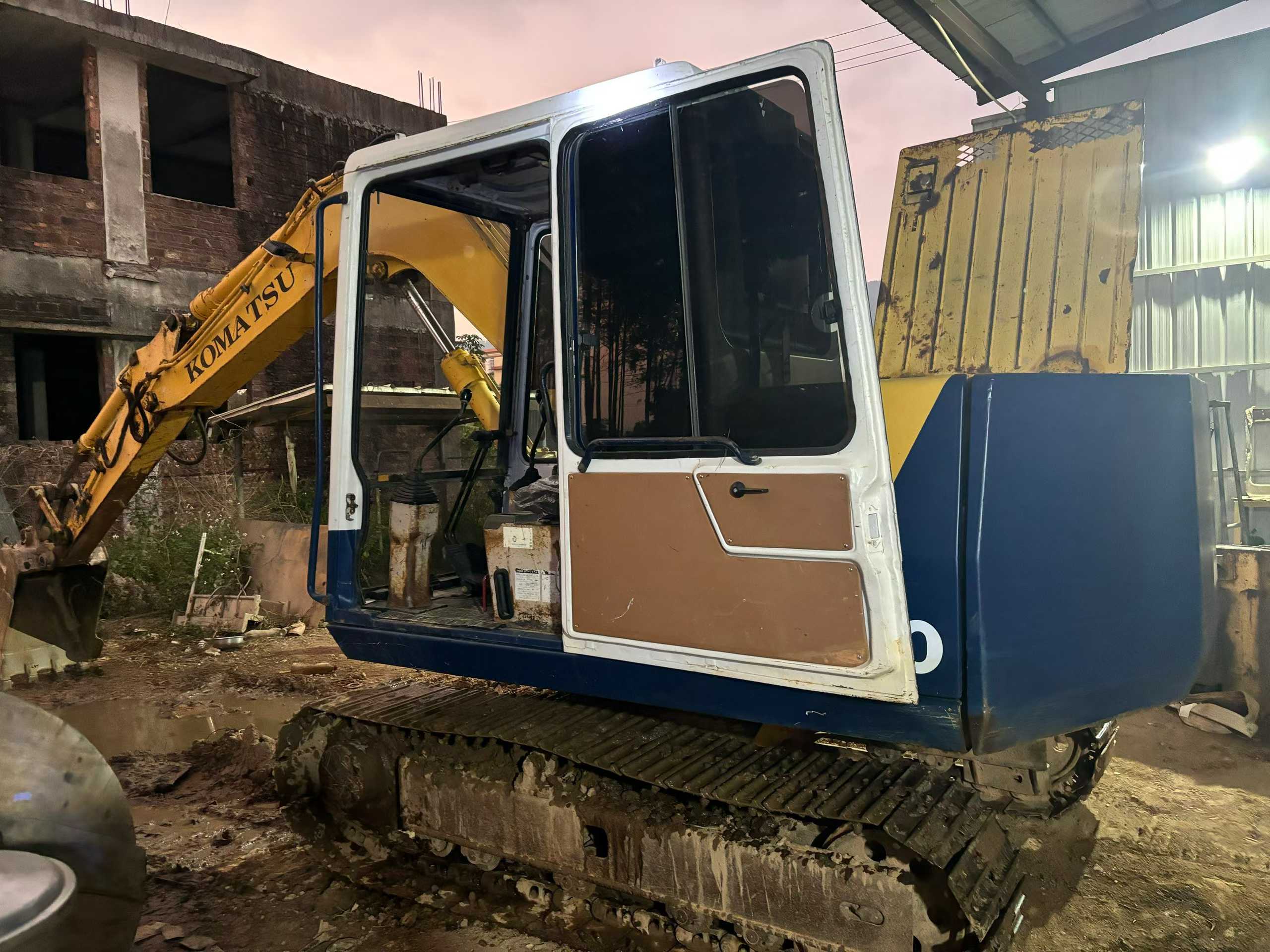 Used Komatsu PC60-6 Excavator 2016 Model / 2