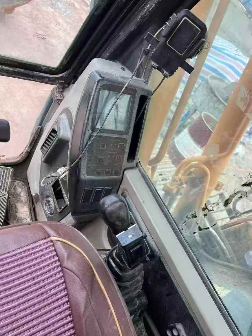 Used Hyundai R225-7 Excavator 2016 Model / 4