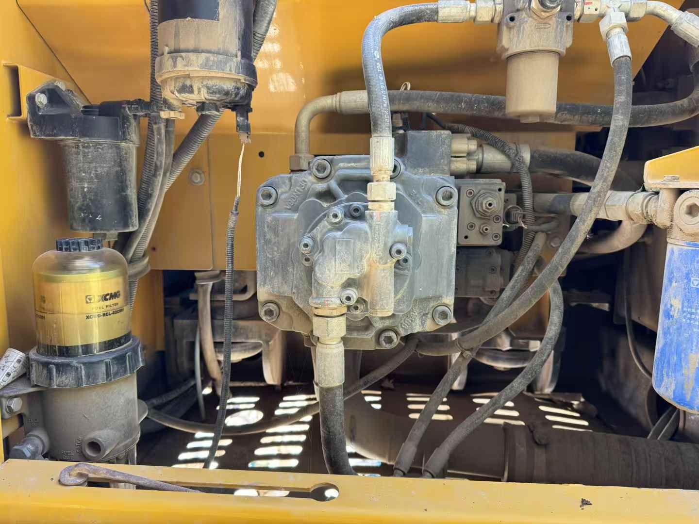 Used XCMG XE205GH Excavator 2021 Model / 4