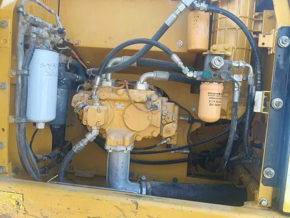 Used Caterpillar 323D2L Excavator 2017 Model / 4