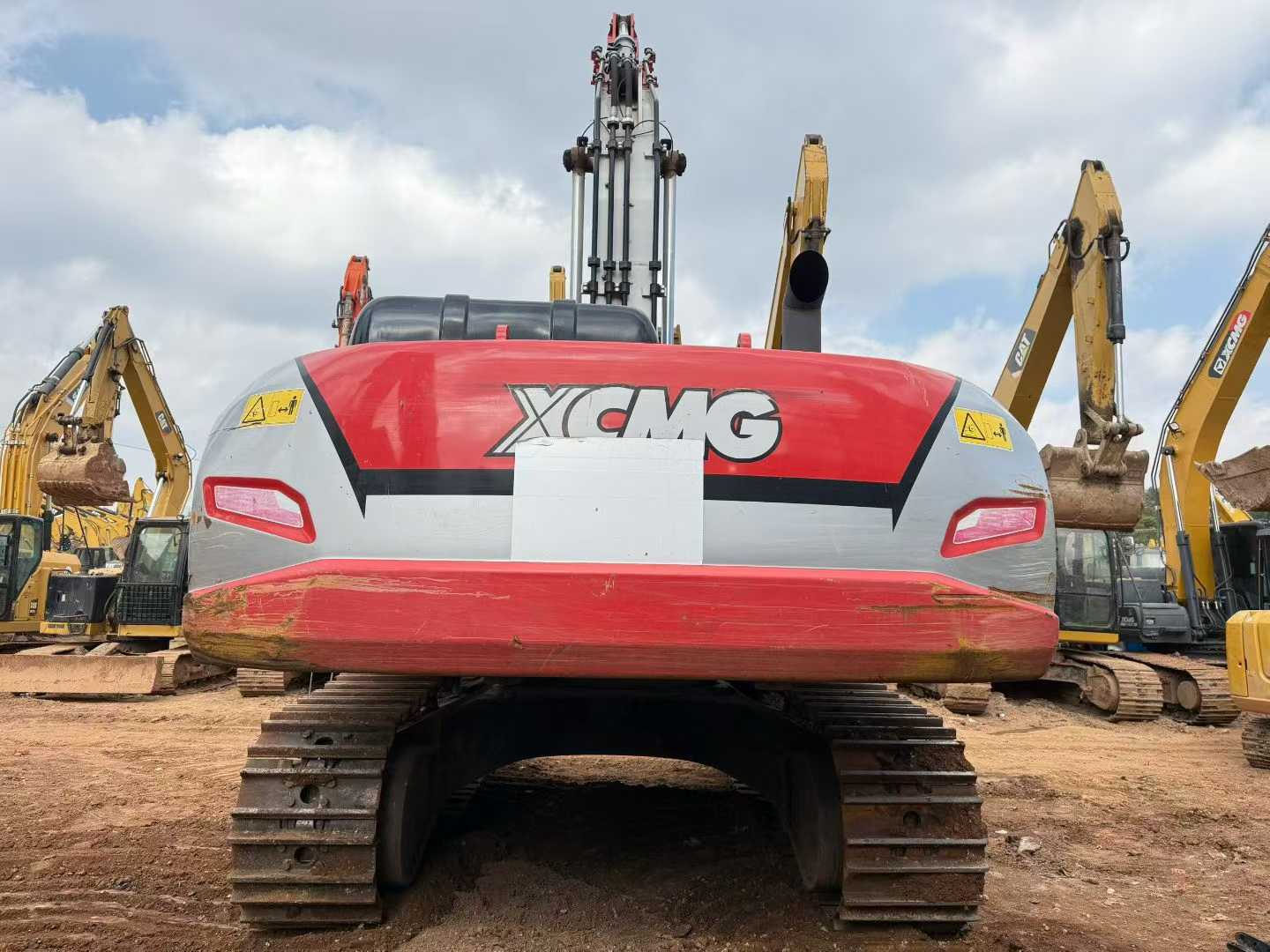 Used XCMG XE80D Excavator 2022 Model / 7