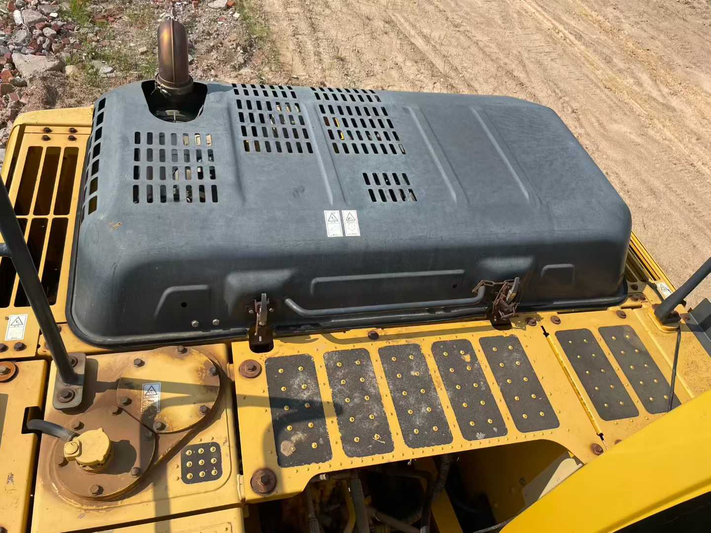 Used Komatsu PC200-10 Excavator 2016 Model / 3