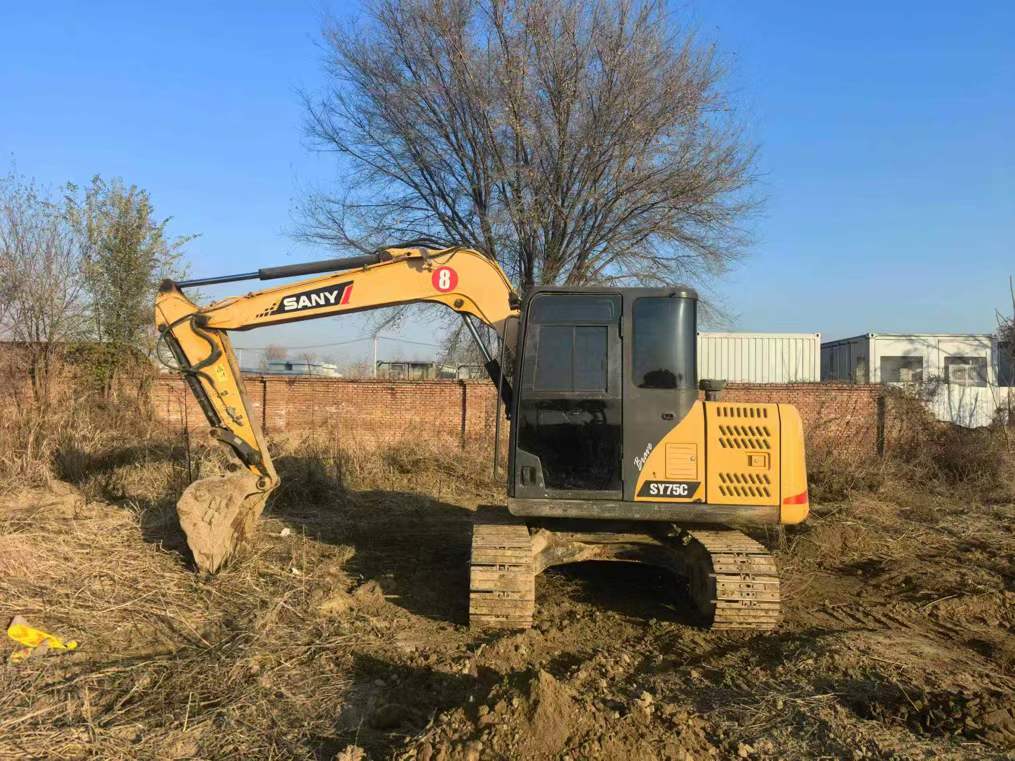 Used Sany SY75 Excavator 2016 Model / 3