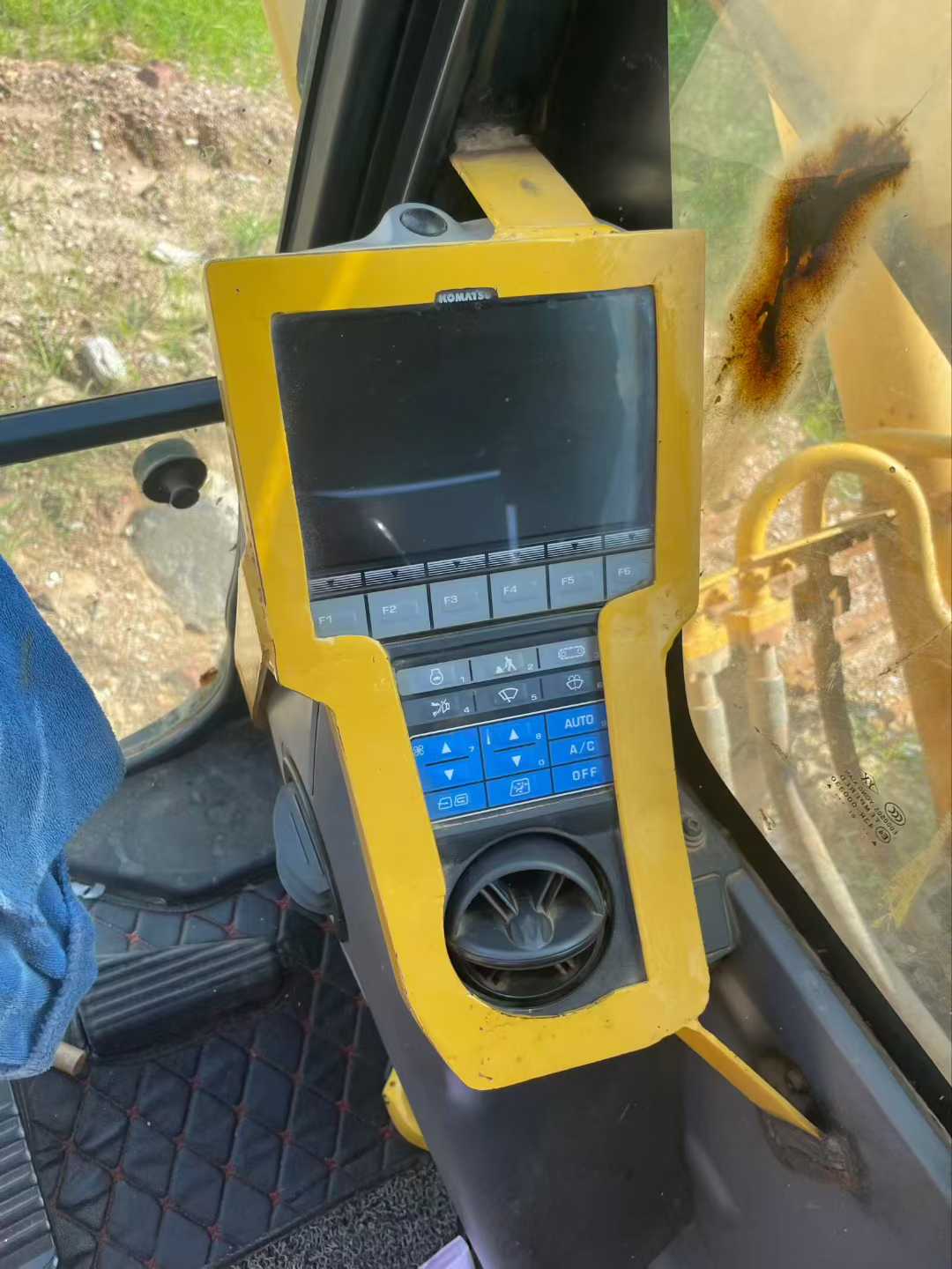 Used Komatsu PC200-10 Excavator 2016 Model / 6