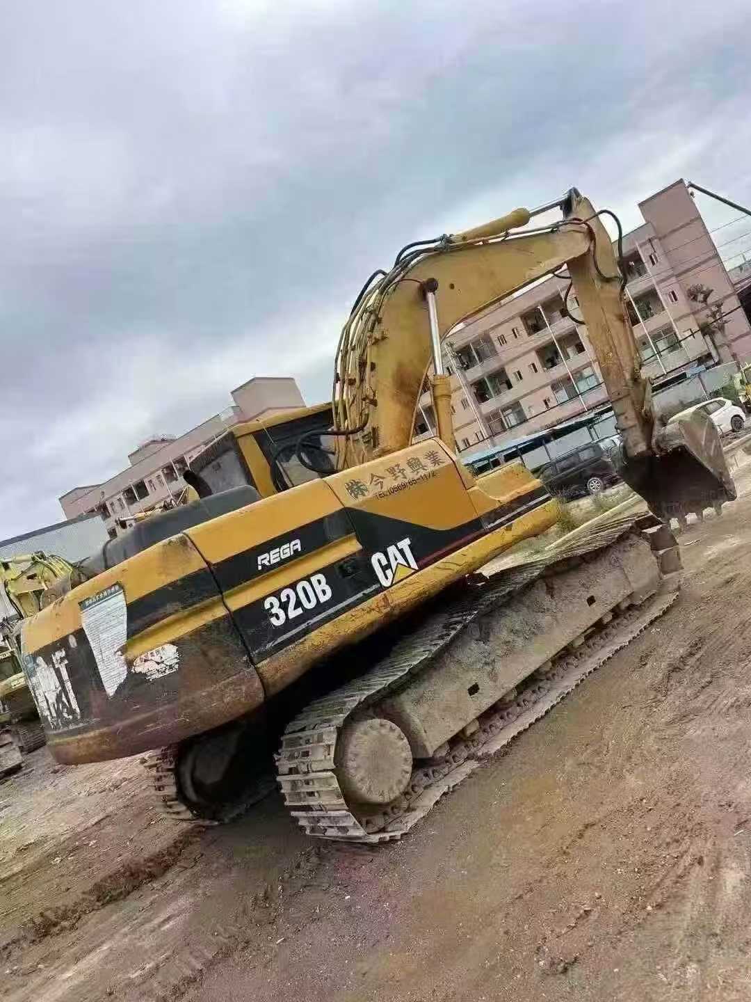 Used Caterpillar 320B Excavator 2016 Model / 9