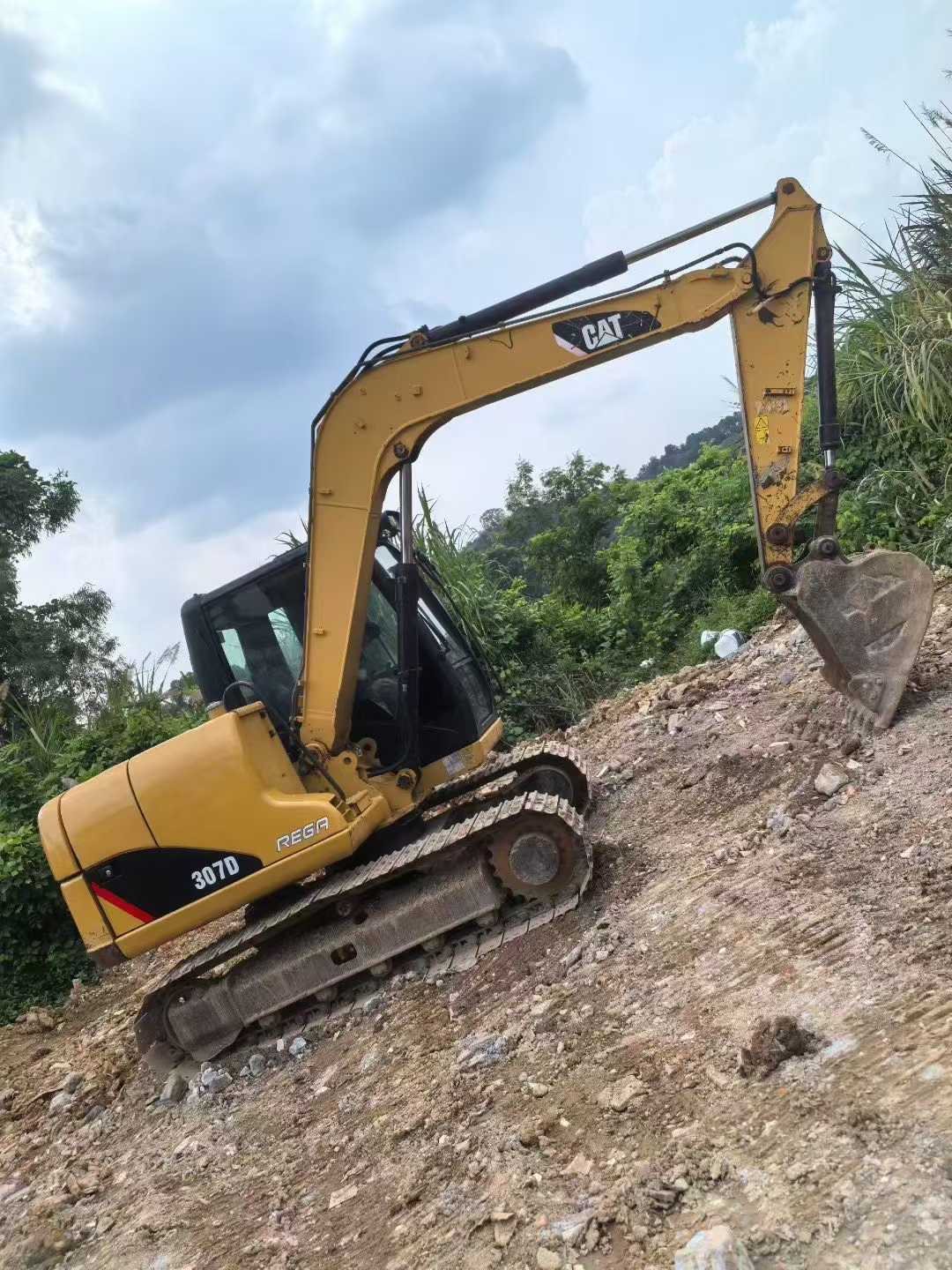Used Caterpillar 307V2 Excavator 2016 Model / 3