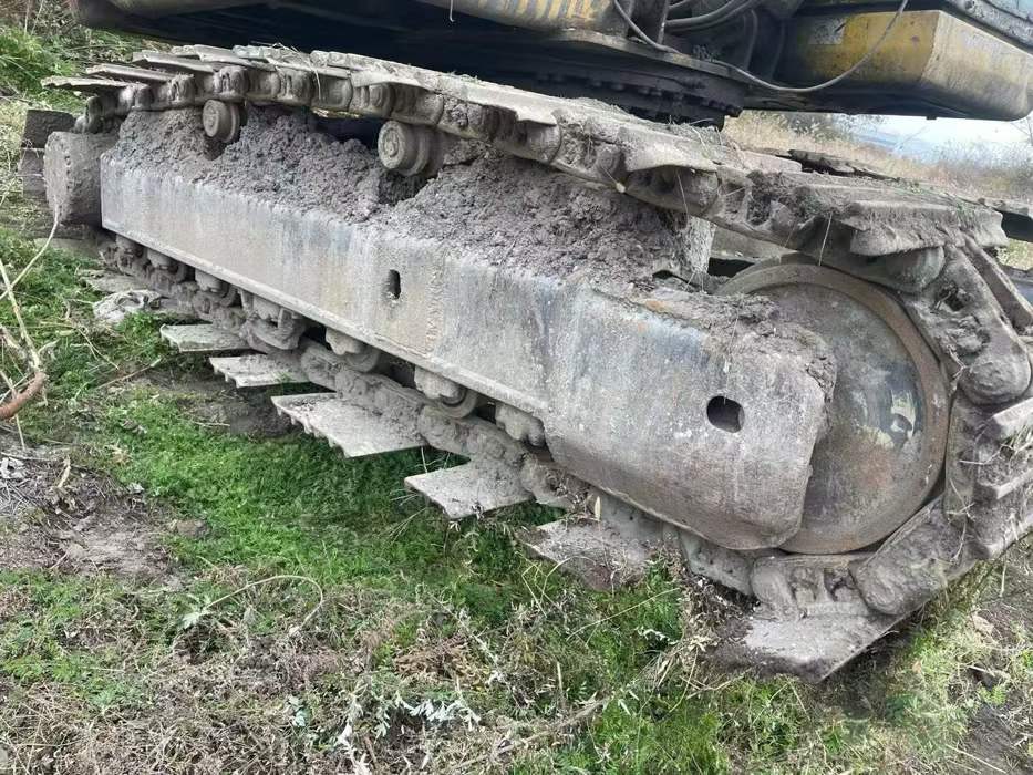 Used Komatsu PC200-8 Excavator 2010 Model / 5