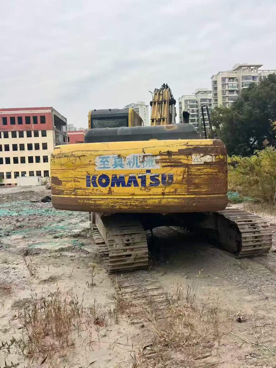 Used Komatsu PC200-8 Excavator 2016 Model / 3