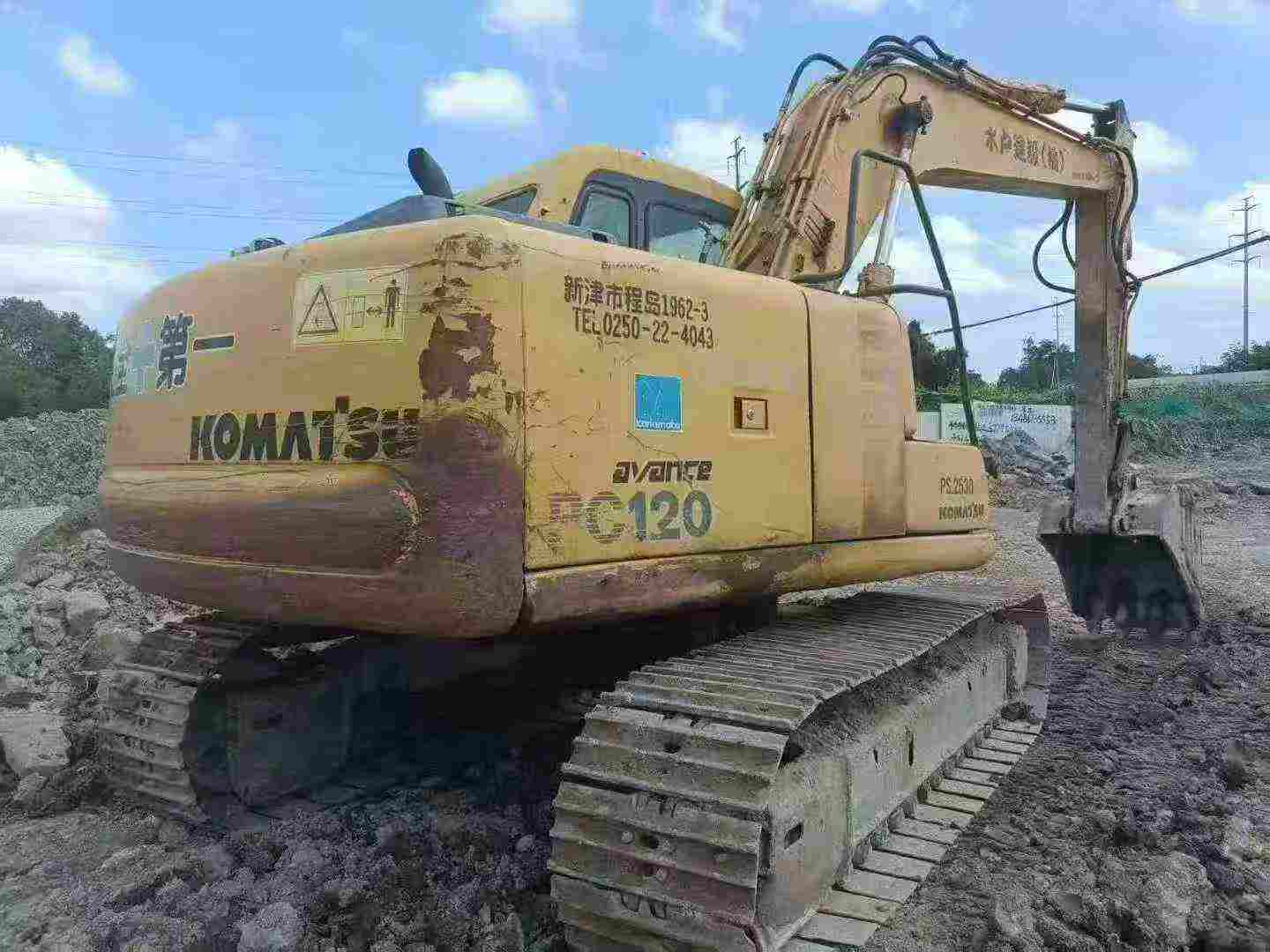 Used Komatsu PC120-6E Excavator 2016 Model / 3