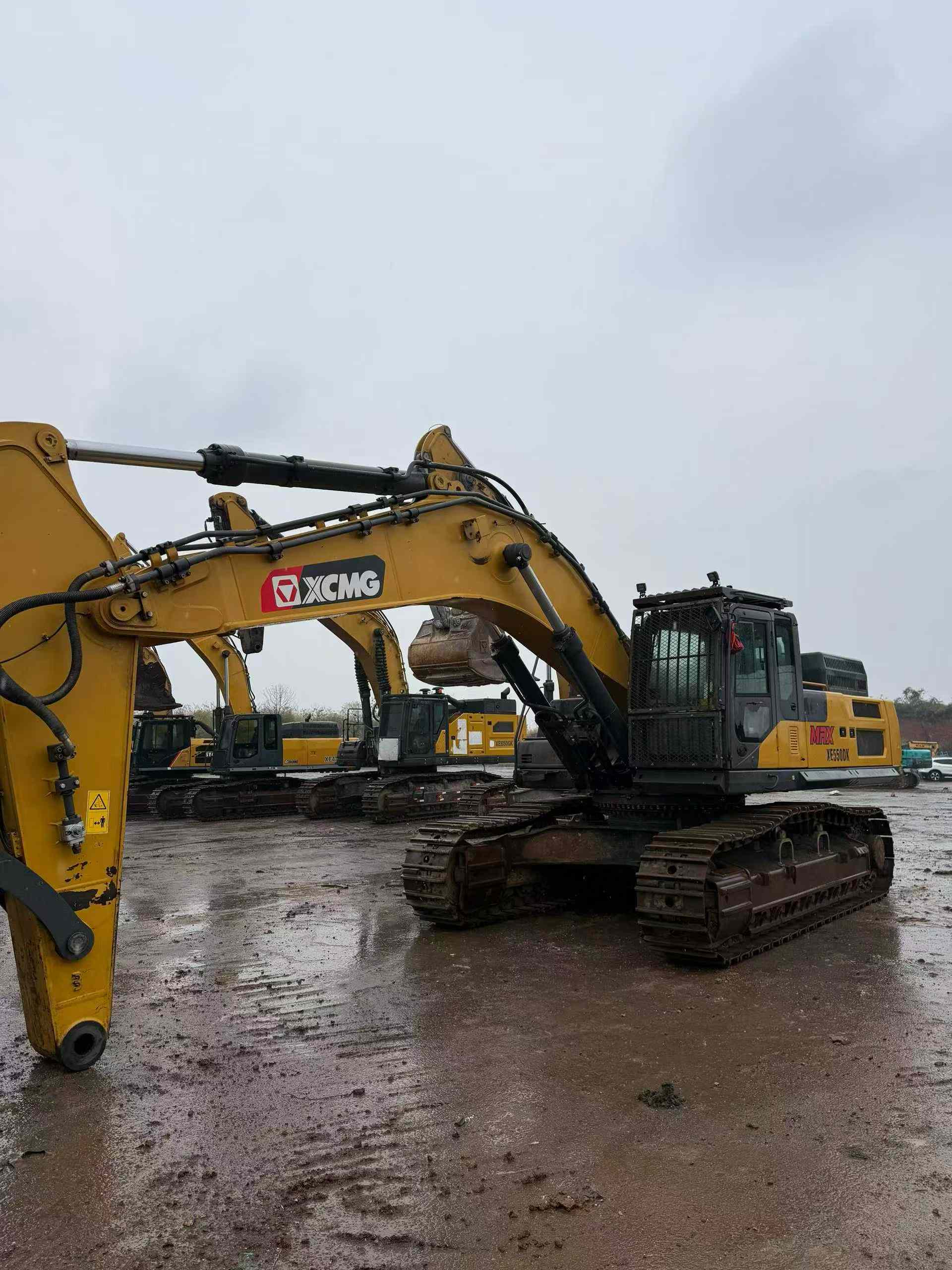 Used XCMG XE550DK Excavator 2021 Model / 8