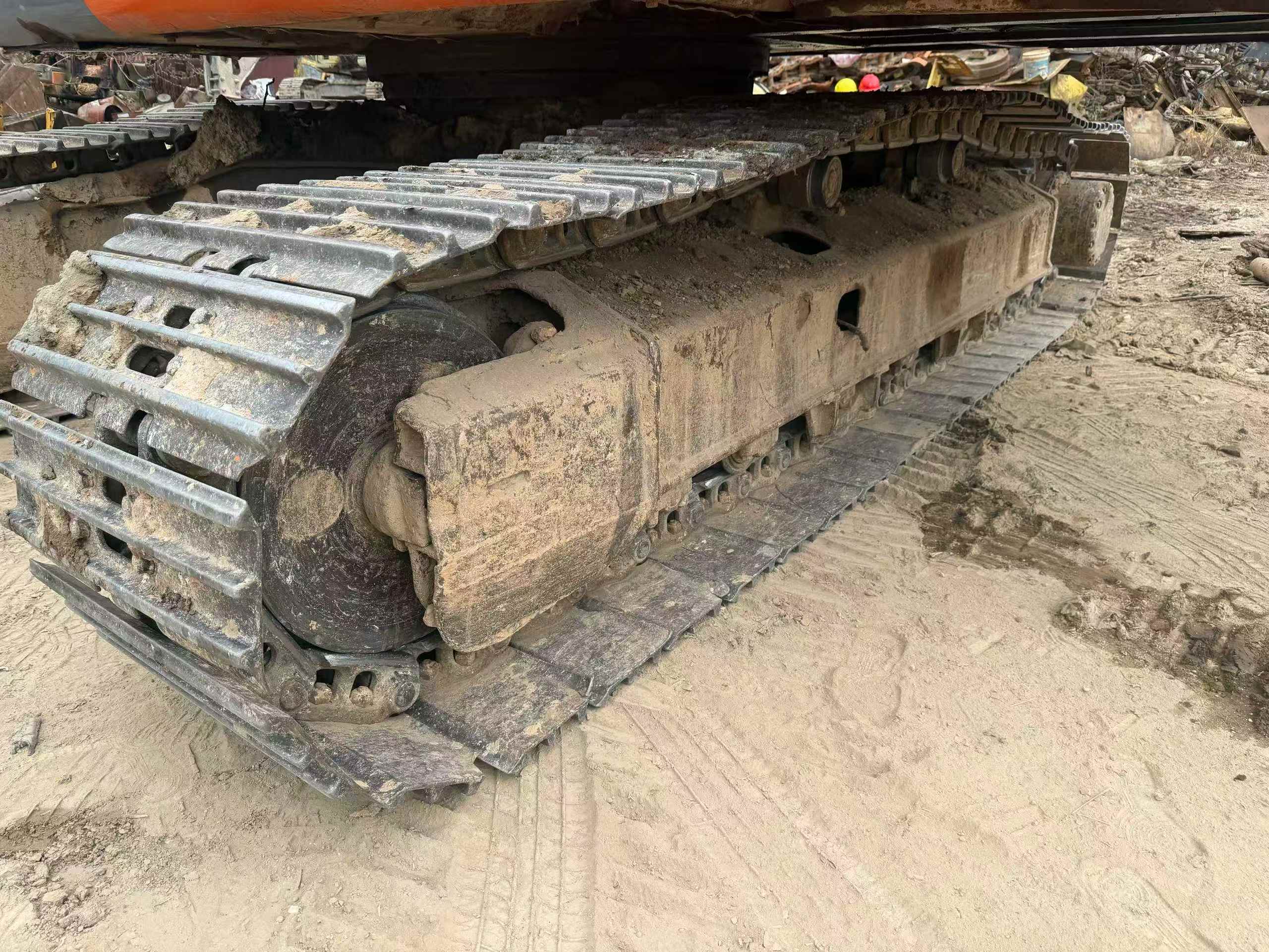 Used Hitachi ZAXIS200 Excavator 2016 Model / 7