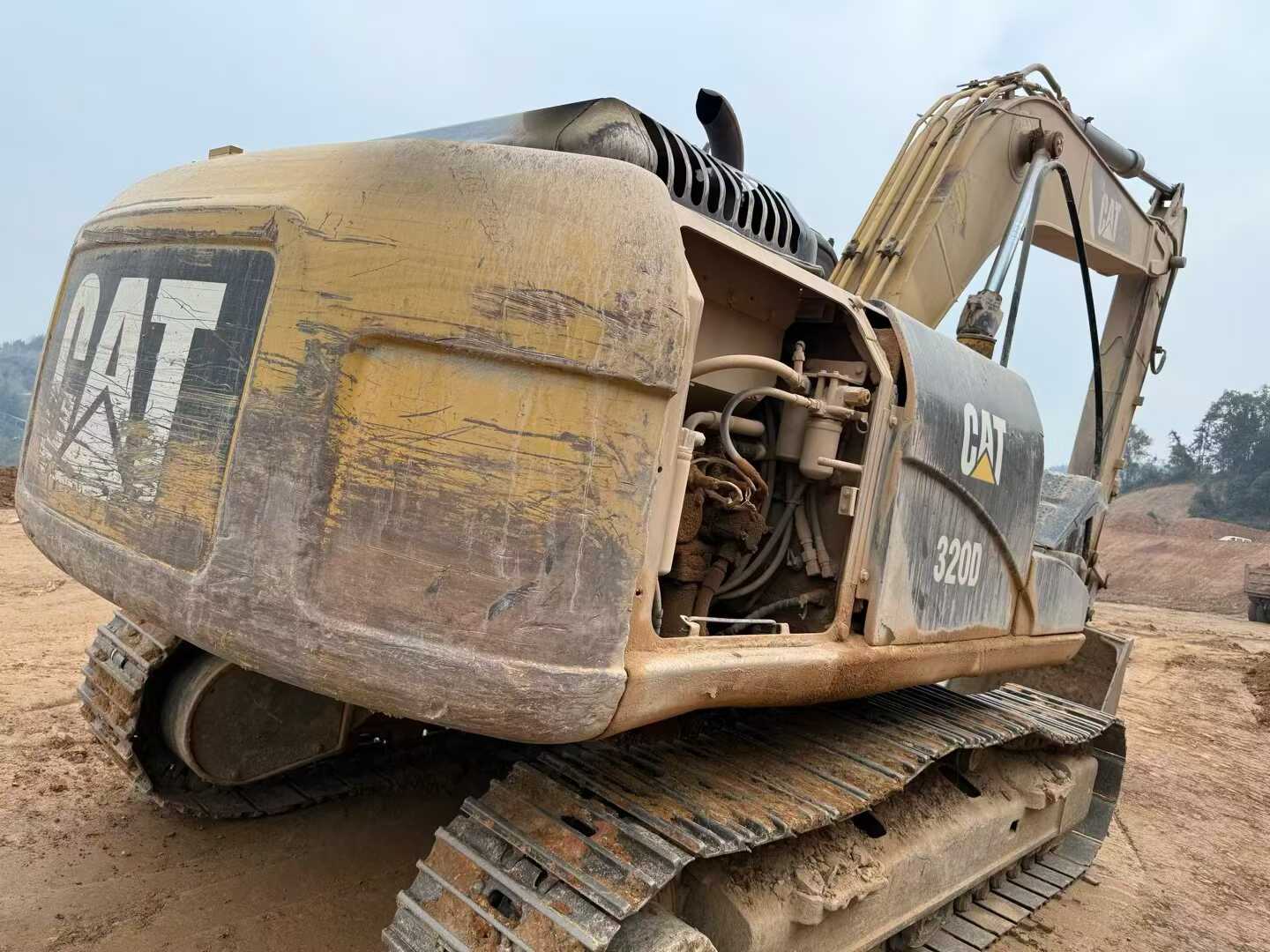 Used Caterpillar CT18 Excavator 2016 Model / 3
