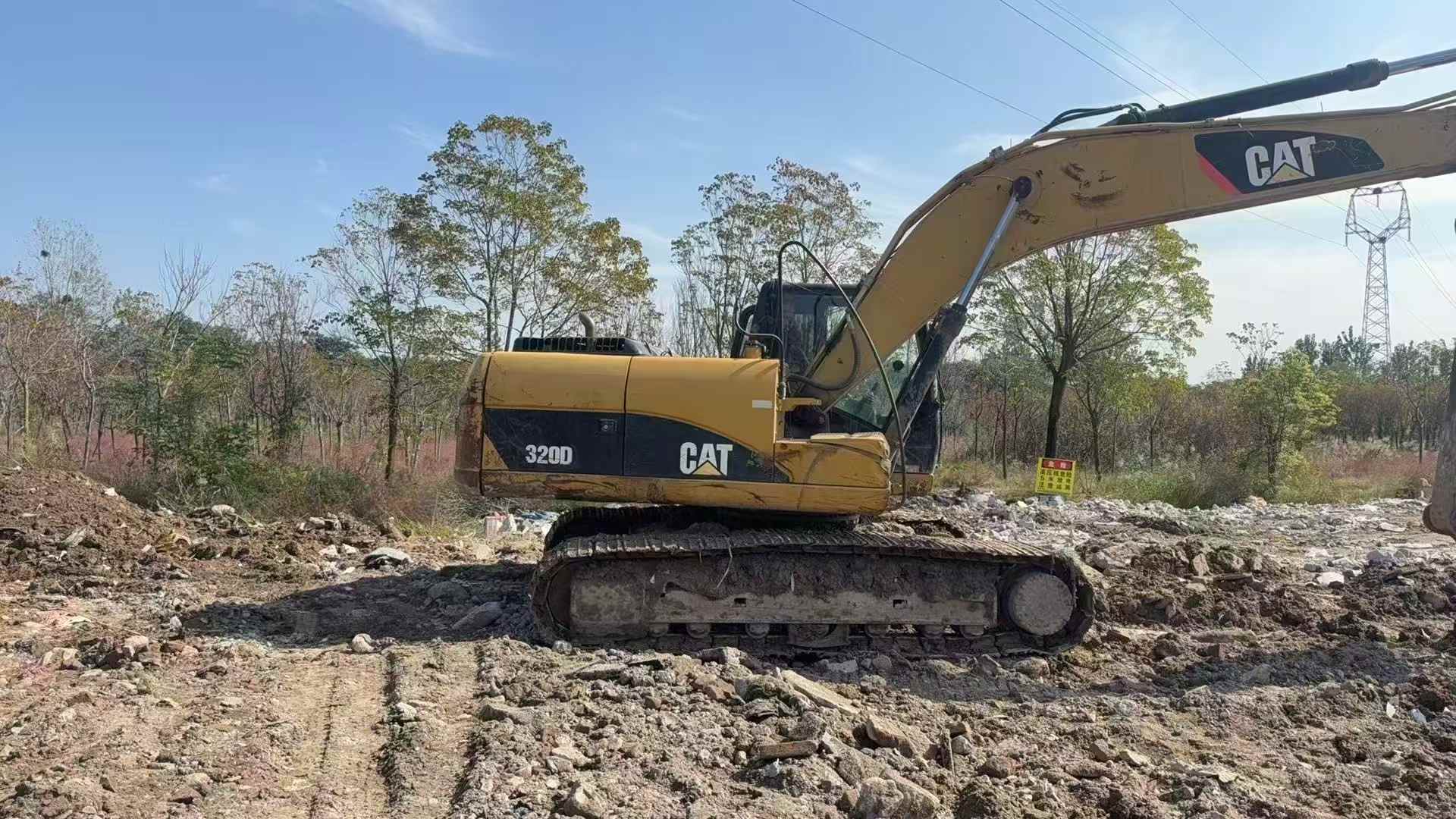 Used Caterpillar 320D Excavator 2010 Model / 3