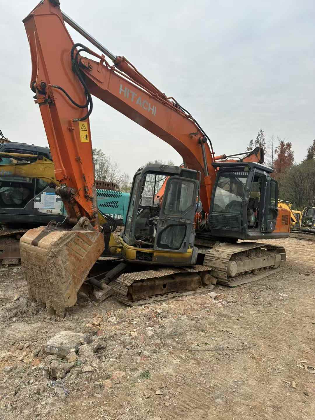 Used Hitachi ZAXIS200 Excavator 2016 Model / 2