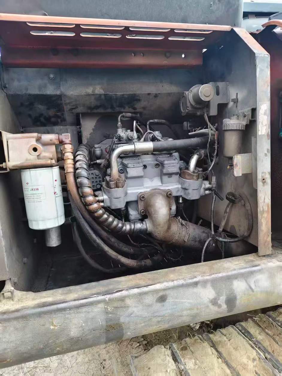 Used Hitachi ZX230-6 Excavator 2016 Model / 8