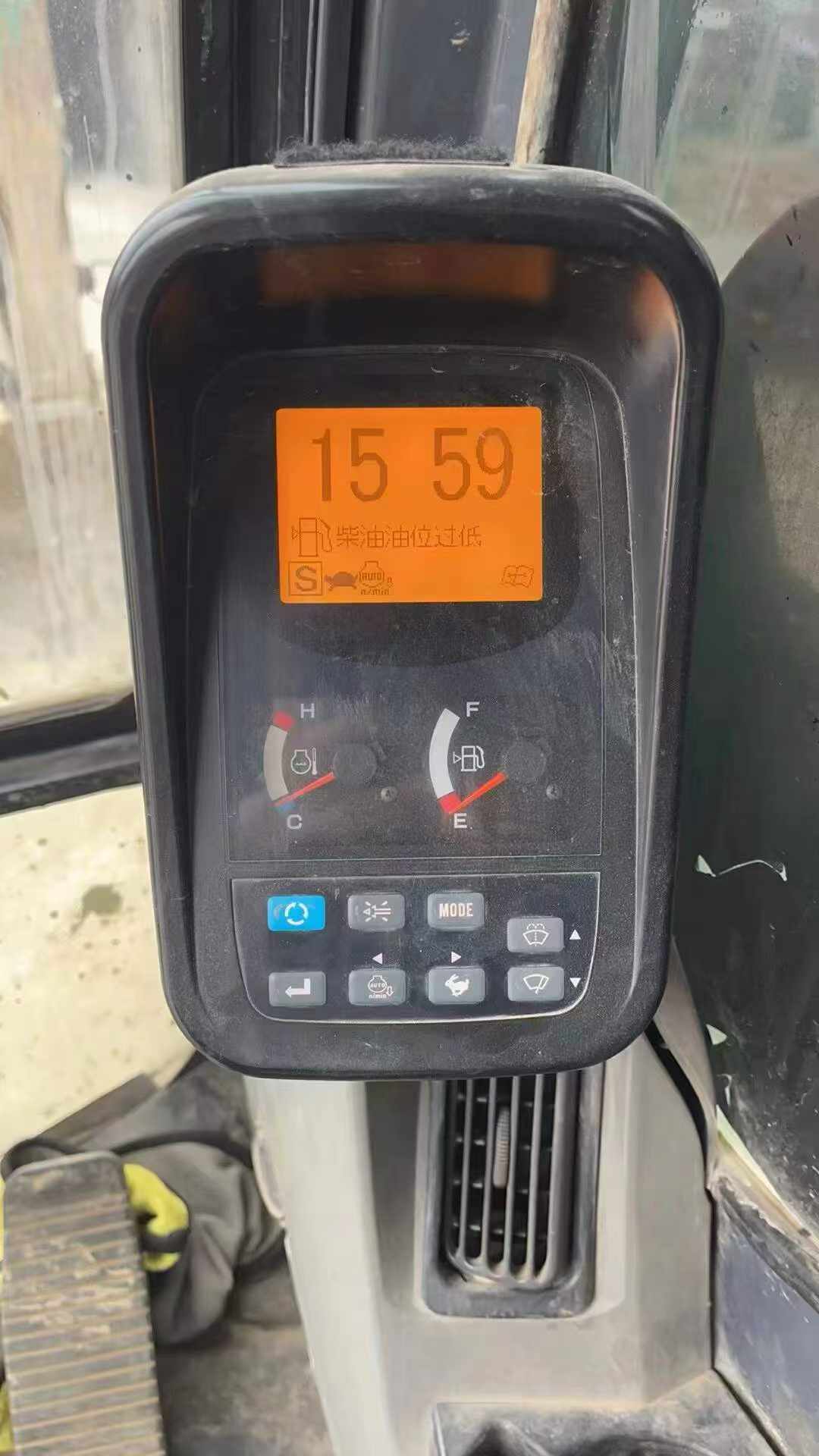 Used Kobelco SK200 Excavator 2016 Model / 6