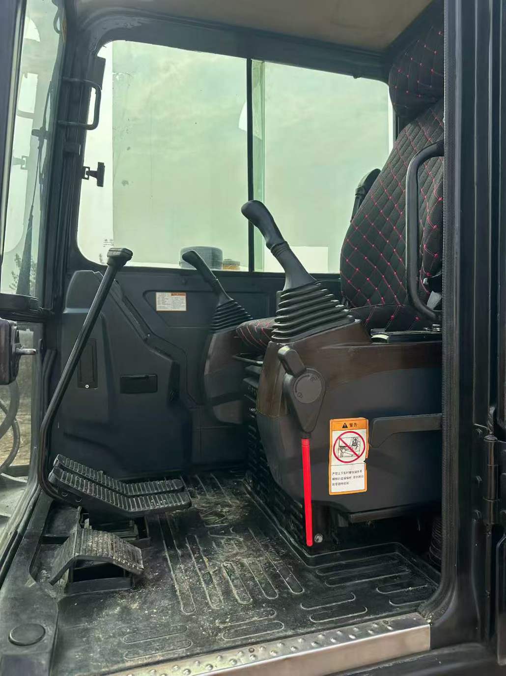 Used Sany SY60 Excavator 2016 Model / 4