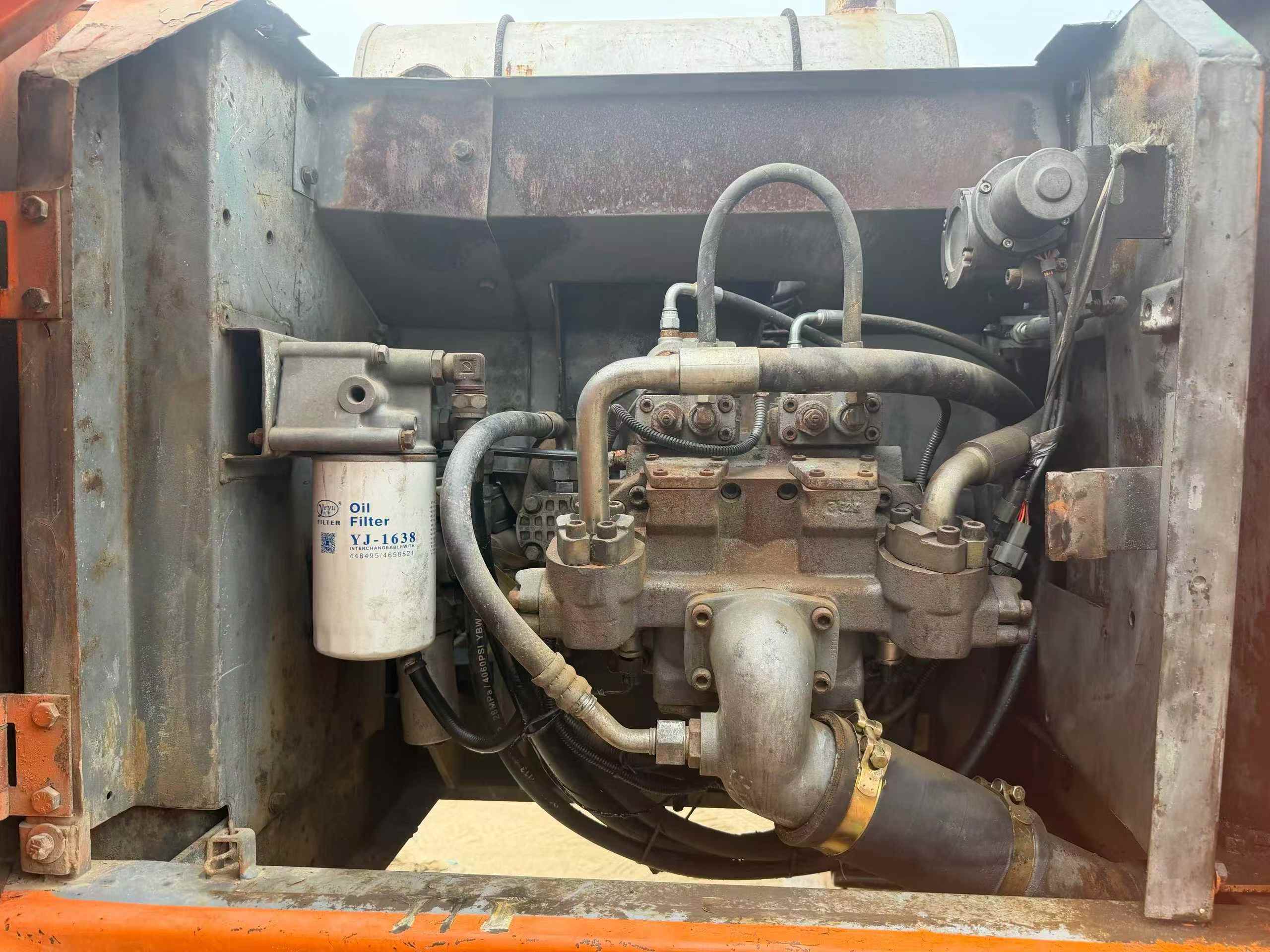 Used Hitachi ZAXIS200 Excavator 2016 Model / 6