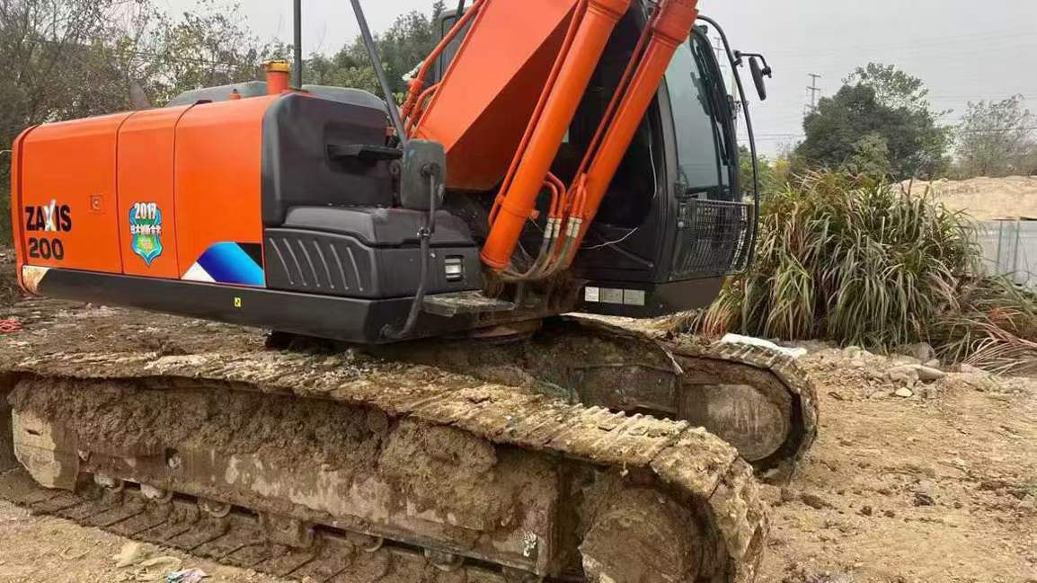 Used Hitachi ZX200-5A Excavator 2021 Model / 4