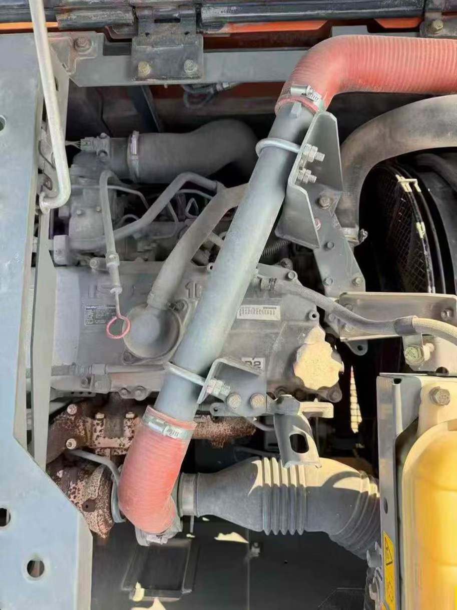 Used Hitachi ZAXIS200 Excavator 2022 Model / 7