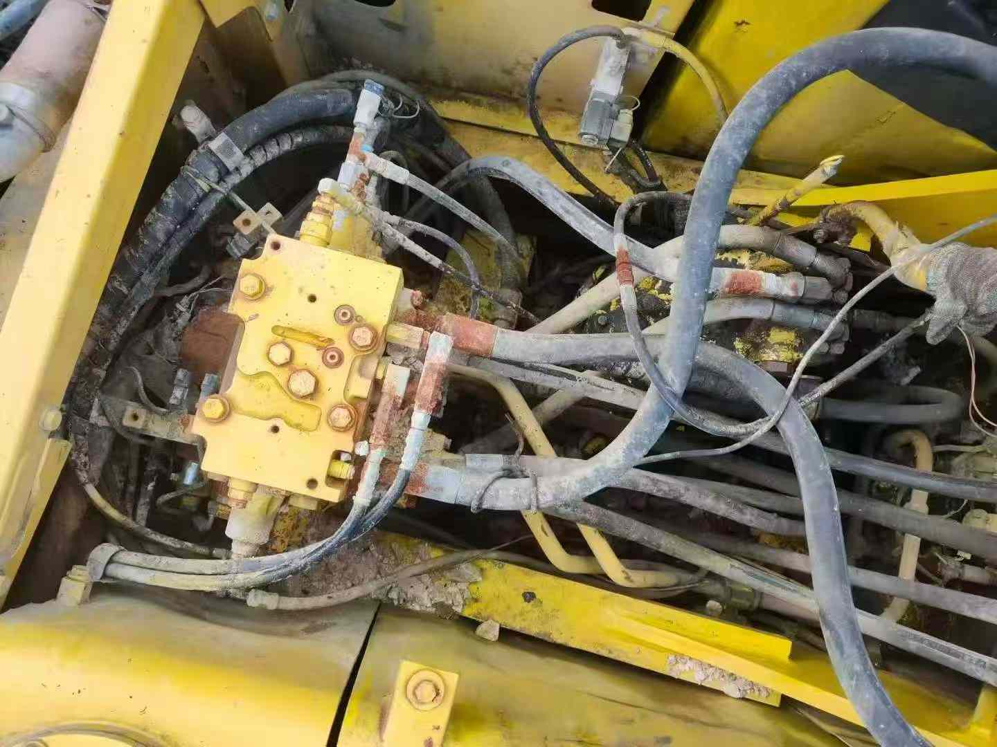 Used Komatsu PC220-8 Excavator 2016 Model / 2