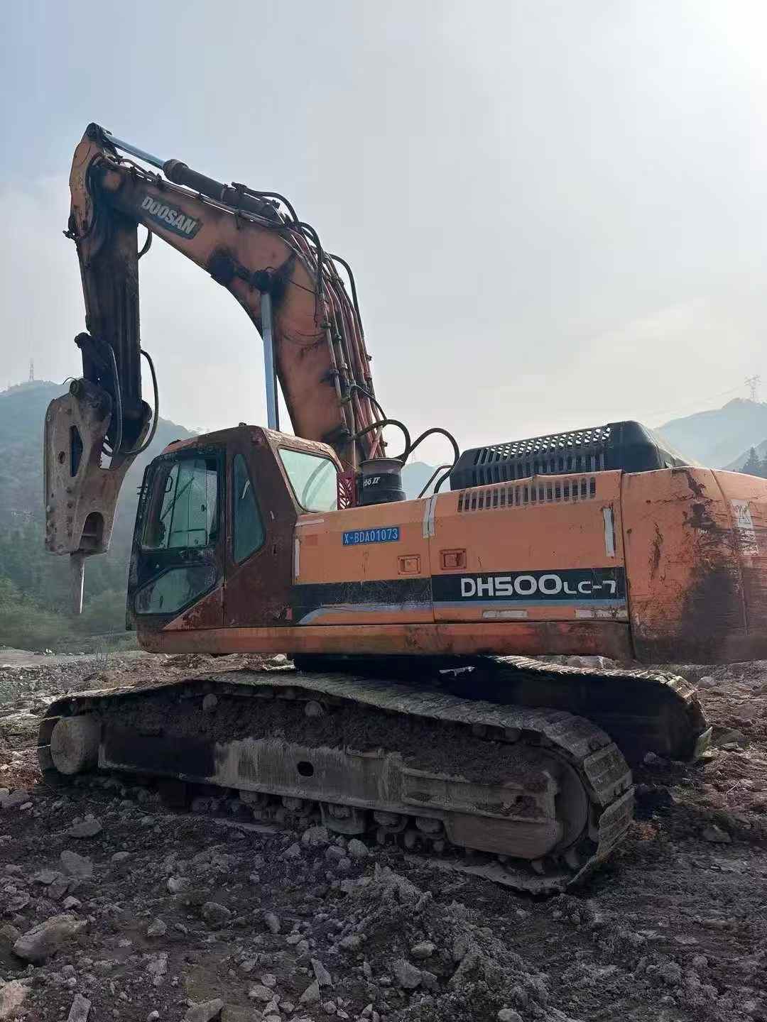 Buy Doosan DL420 Used Excavator / 1