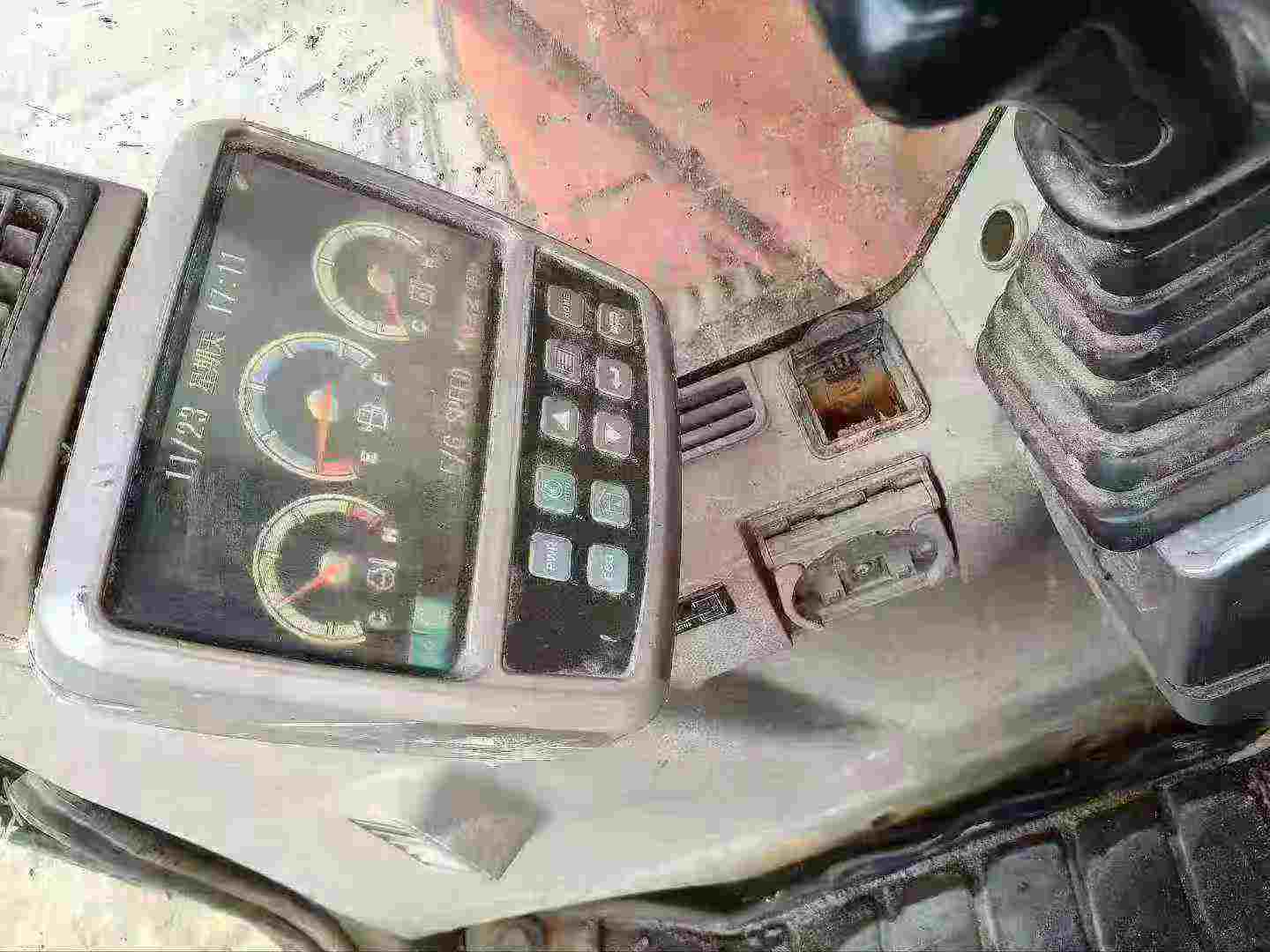 Used Doosan DX15 Excavator 2015 Model / 3